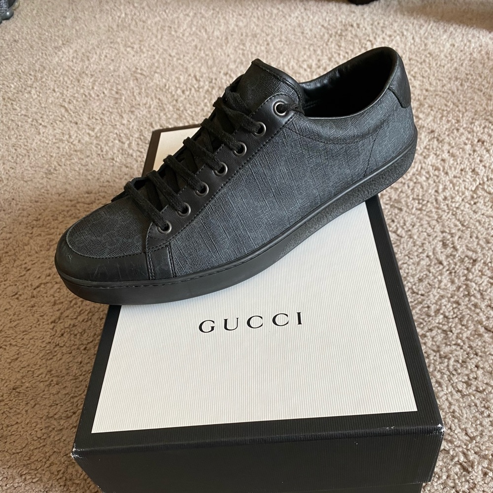Authentic GUCCI GG Canvas Men's